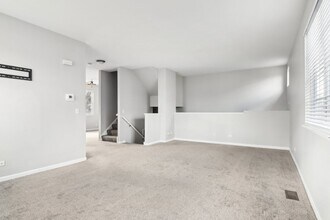 1870 Fredericksburg Ln in Aurora, IL - Building Photo - Building Photo
