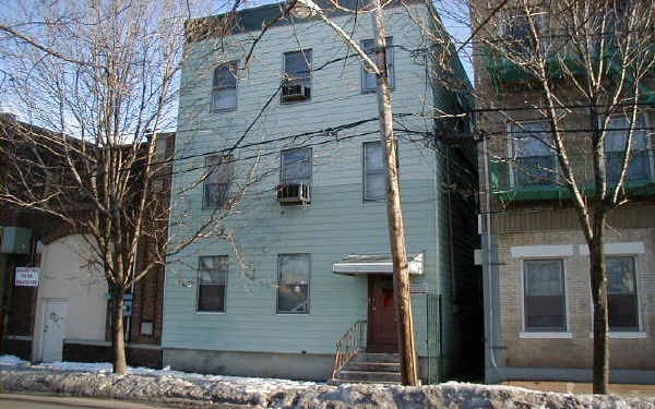 94 Jackson St in Newark, NJ - Building Photo - Building Photo