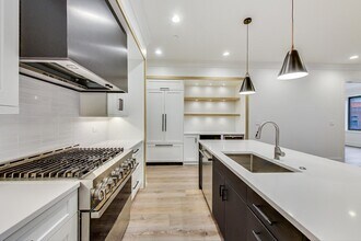 4925 N Lincoln Ave, Unit 2n in Chicago, IL - Building Photo - Building Photo