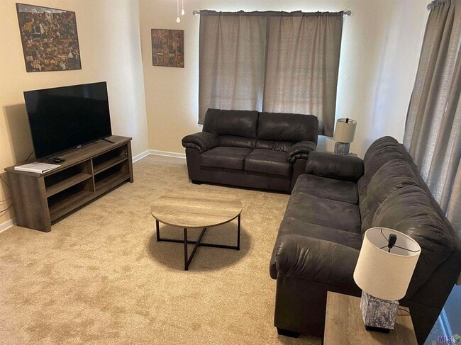 1018 S Mire Ave in Gonzales, LA - Building Photo - Building Photo