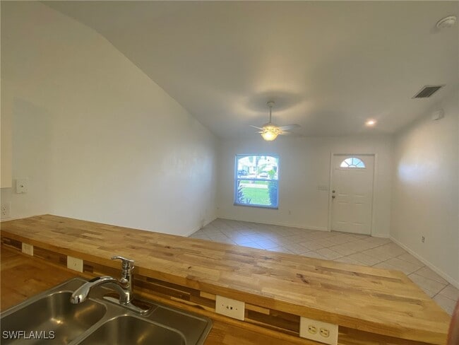 property at 1027 SE 11th St