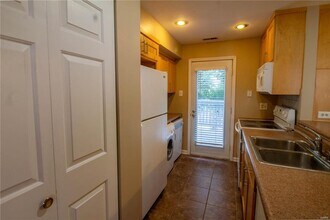 4371 Laclede Ave in St. Louis, MO - Building Photo - Building Photo