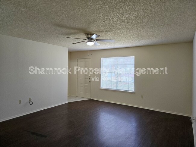 911 Lancelot Cir in Hewitt, TX - Building Photo - Building Photo