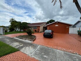 14691 SW 108th St, Unit 1 bed 1 bath in Miami, FL - Building Photo