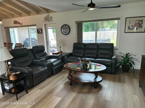 574 Dianne Dr in Melbourne, FL - Building Photo - Building Photo