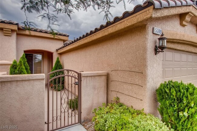 property at 5389 Progresso St