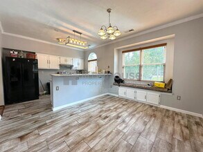 400 Greenview Dr in Virginia Beach, VA - Building Photo - Building Photo