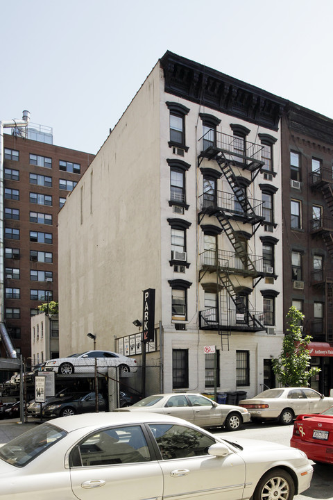 213 E 26th St in New York, NY - Foto de edificio