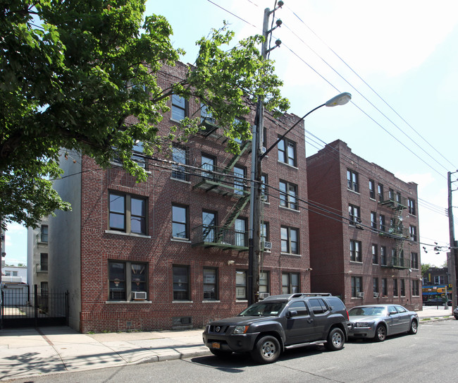 The Hamilton Terrace in Brooklyn, NY - Building Photo - Building Photo