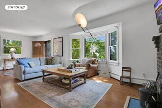 101 Potunk Ln in Westhampton Beach, NY - Foto de edificio - Building Photo