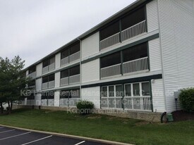 6836 N Olive St in Kansas City, MO - Building Photo