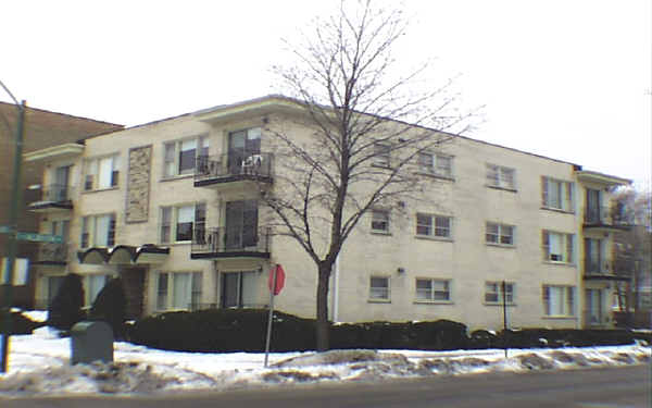 6558 N Richmond St in Chicago, IL - Building Photo