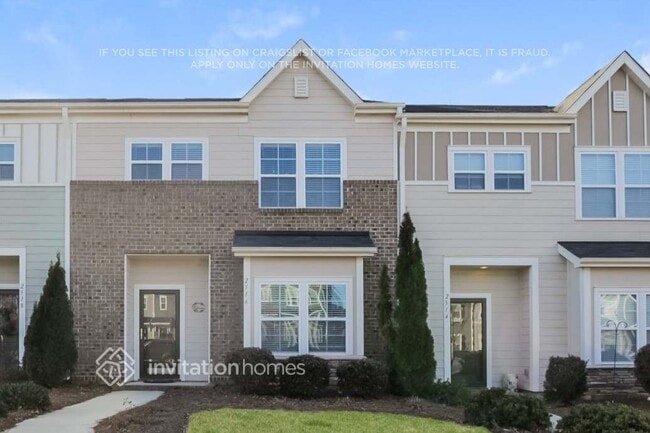 2516 Gallery Drive in Denver, NC - Building Photo - Building Photo