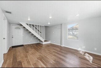 6526 Linden St in Houston, TX - Foto de edificio - Building Photo