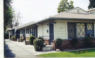 Residential Condominium in Sherman Oaks, CA - Building Photo