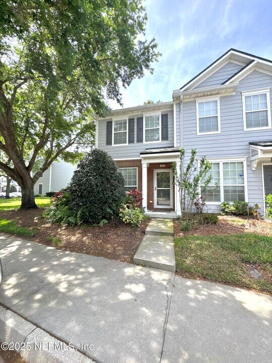 3435 Nightscape Cr in Jacksonville, FL - Foto de edificio