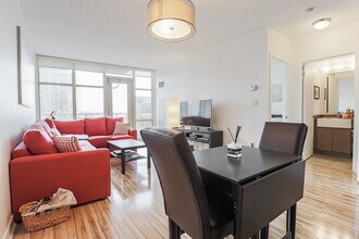 35-335 Mariner Terrace in Toronto, ON - Building Photo - Building Photo