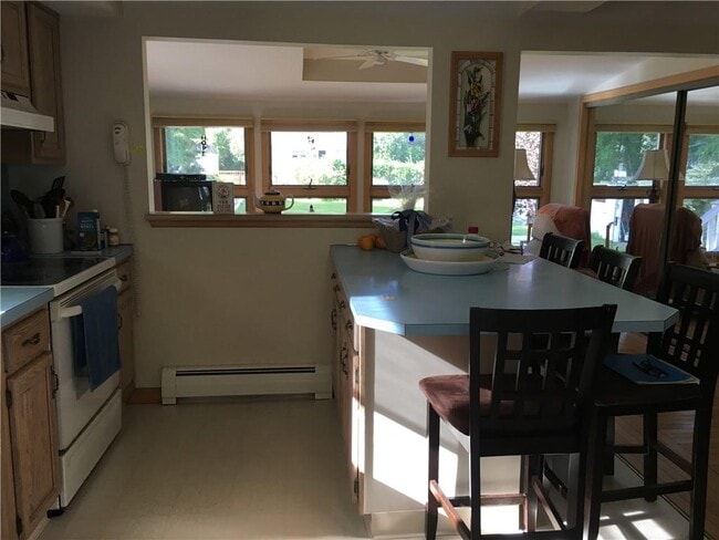 71 Baltimore Ave in Narragansett, RI - Building Photo - Building Photo