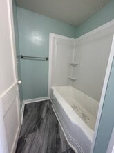 2315 15TH AVE, Unit #4 in Vero Beach, FL - Building Photo - Building Photo