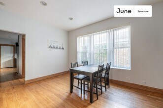 3020 N Sawyer Ave in Chicago, IL - Building Photo - Building Photo