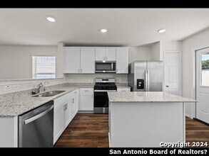 11614 Long Rider in San Antonio, TX - Building Photo - Building Photo