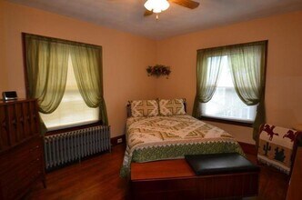18 Grand View Ave, Unit 1 in Somerville, MA - Foto de edificio - Building Photo