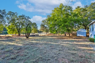 3770 Georges Aly in Diamond Springs, CA - Foto de edificio - Building Photo