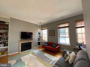 12 Letitia St in Philadelphia, PA - Building Photo - Building Photo