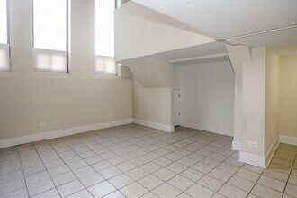 871 W Lill Ave, Unit 1B in Chicago, IL - Foto de edificio - Building Photo