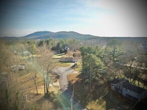 201 Deerchase Dr in Woodstock, GA - Building Photo - Building Photo