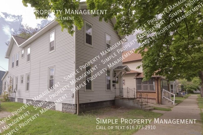 property at 615 Mc Reynolds Ave NW