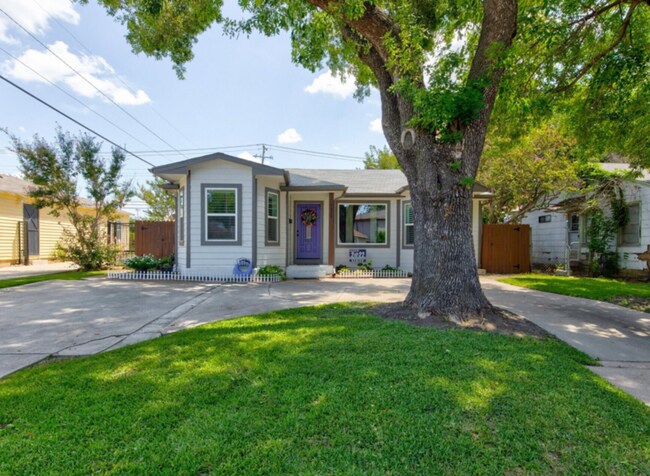 property at 2933 S Hills Ave