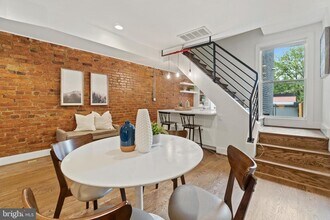 1029 Euclid St NW in Washington, DC - Building Photo - Building Photo