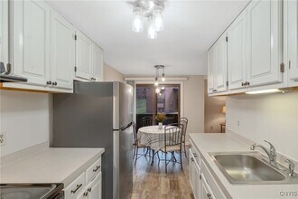 327 Village Blvd N in Baldwinsville, NY - Building Photo - Building Photo