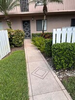 7281 Amberly Ln in Delray Beach, FL - Building Photo