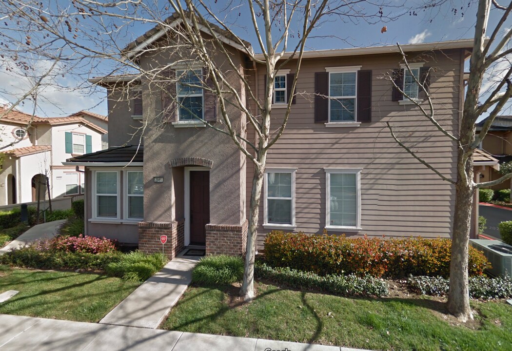 2985 Bella Dr in Concord, CA - Foto de edificio
