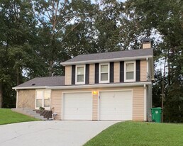 3304 Forette Ln in Stonecrest, GA - Building Photo