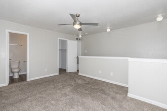 Huntington at Stonefield in Houston, TX - Building Photo - Interior Photo