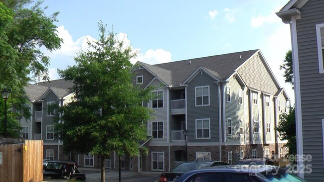 160 Parkwood Ave in Charlotte, NC - Building Photo - Building Photo