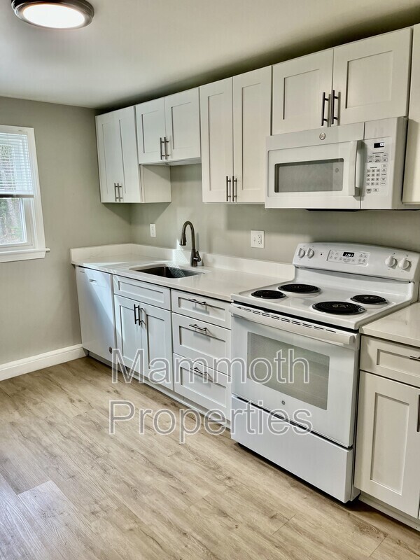 property at 9 Emerald Dr