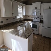 135 Hill Valley Dr in Winchester, VA - Building Photo - Building Photo