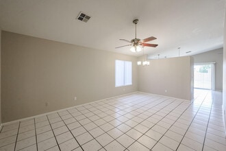 3215 W Abraham Ln in Phoenix, AZ - Building Photo - Building Photo