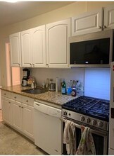 8 Phillips St, Unit 3 in Boston, MA - Foto de edificio - Building Photo