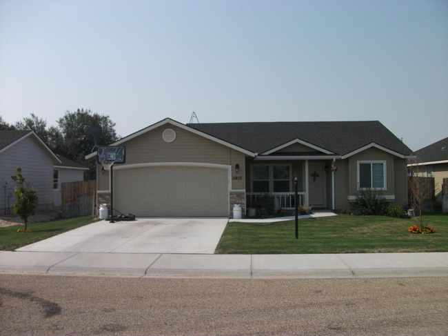 property at 11415 Willamette Way