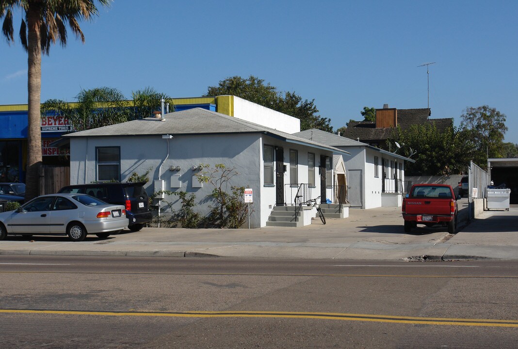 1057 3rd Ave in Chula Vista, CA - Foto de edificio