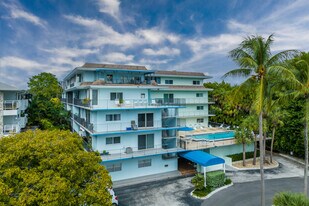 2539 S Bayshore Dr Apartamentos