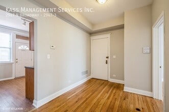 2947 N Broadway in Chicago, IL - Building Photo - Building Photo