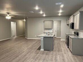 7803 96th St in Lubbock, TX - Building Photo - Building Photo