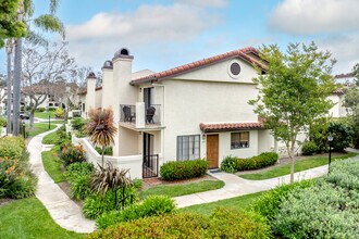 Las Palmas in San Diego, CA - Building Photo - Primary Photo