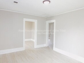 1217 Pearson Pl in High Point, NC - Building Photo - Building Photo